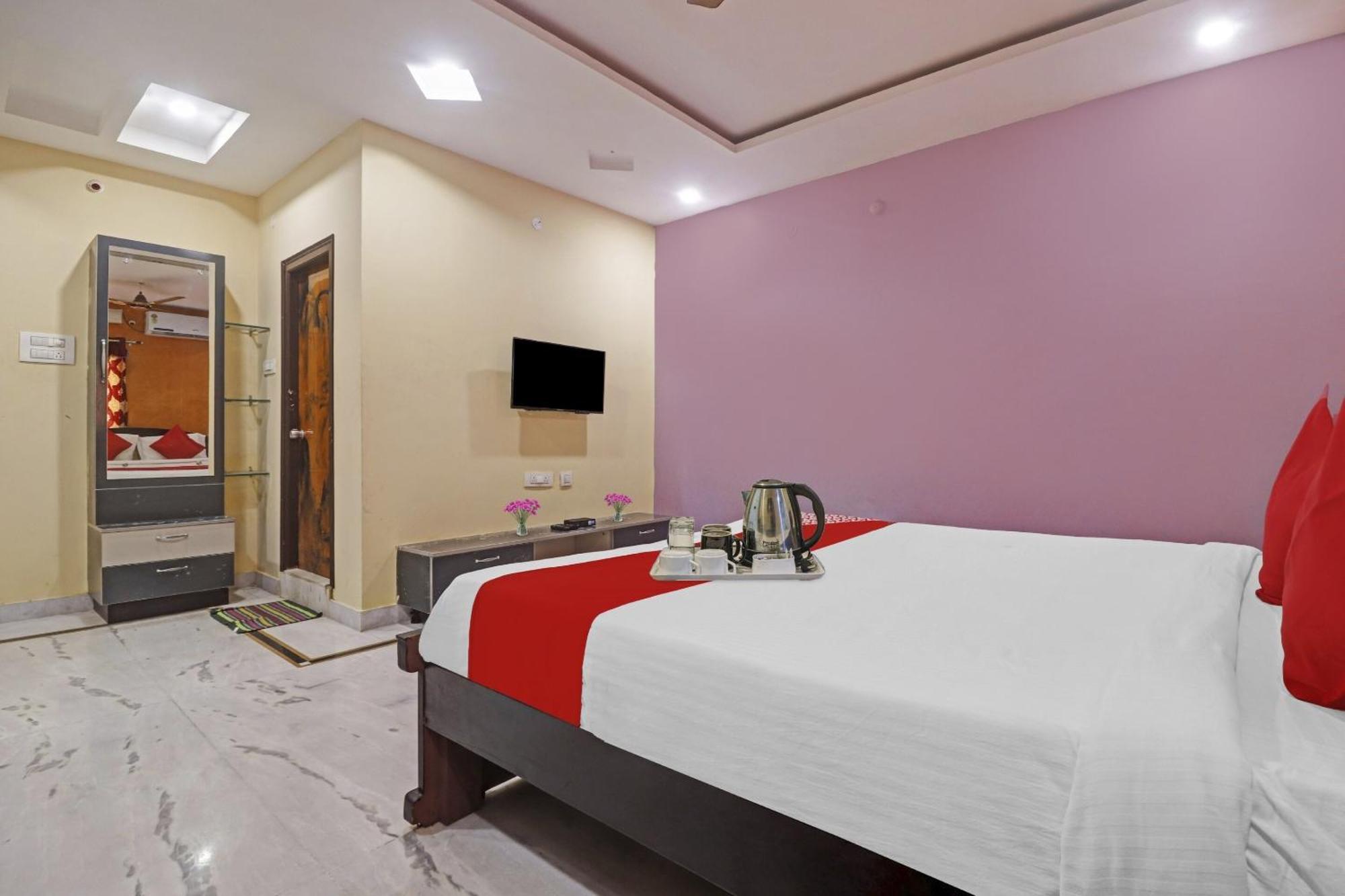 O Royal Near Mantra Mall Hotel 3*
